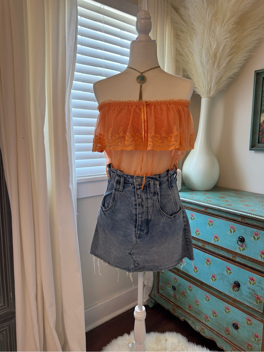 Free People We The Free Blue Denim Mini Skirt – Size 27